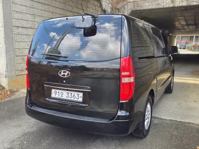 Hyundai Starex