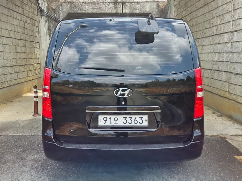 Hyundai Starex