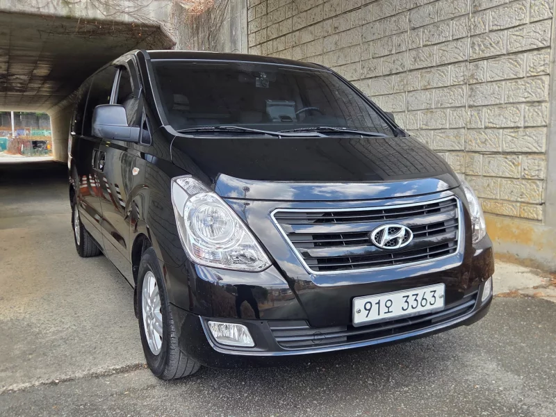 Hyundai Starex