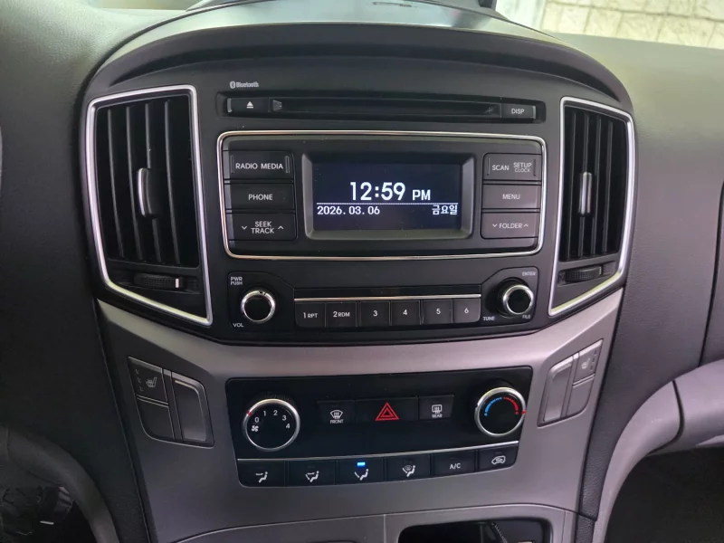Hyundai Starex