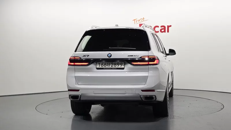BMW X7
