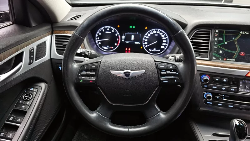 Hyundai Genesis