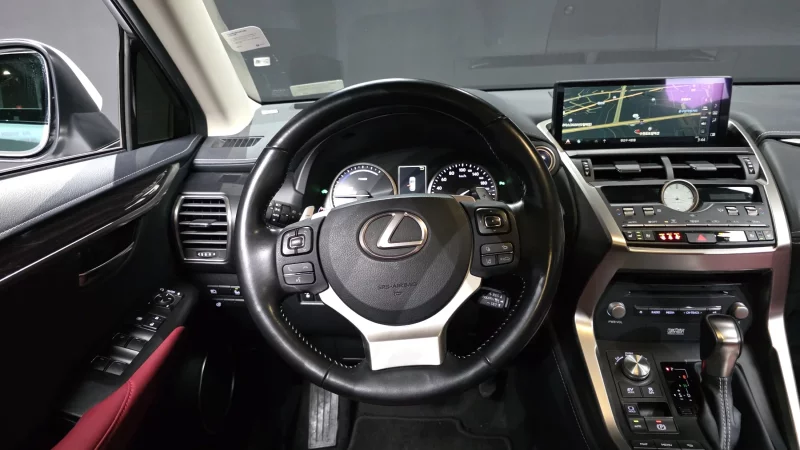Lexus NX300h