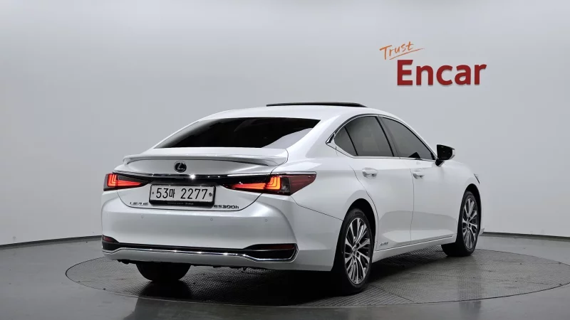 Lexus ES300h
