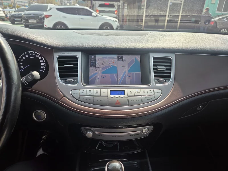 Hyundai Genesis