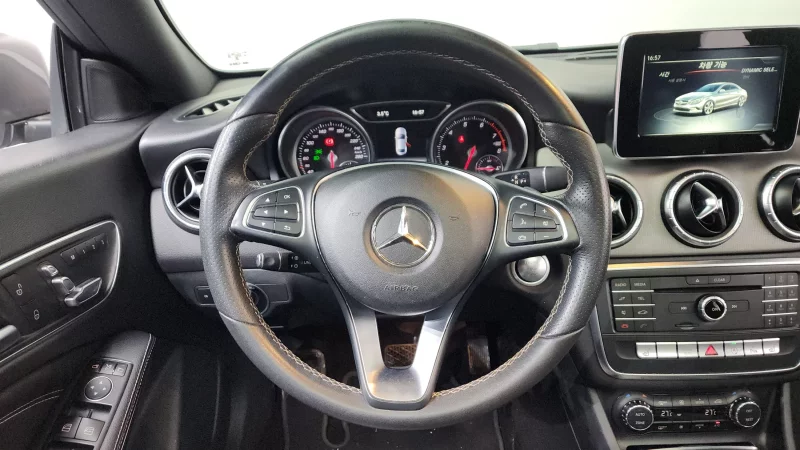 Mercedes-Benz CLA-Class
