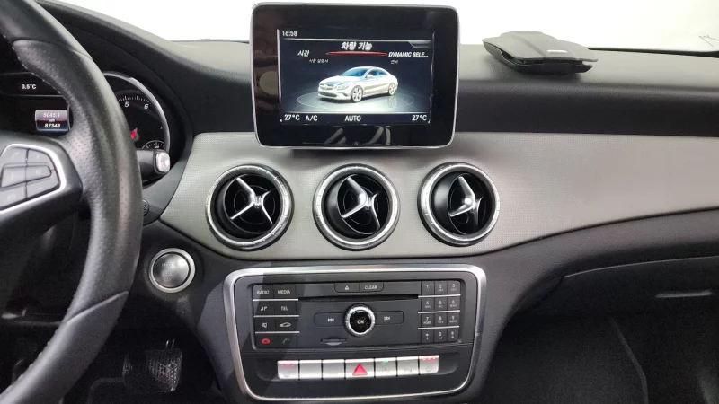 Mercedes-Benz CLA-Class