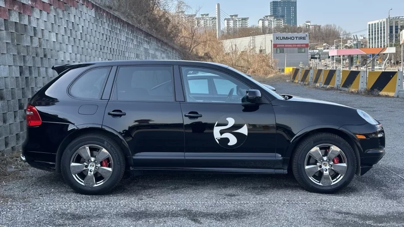Porsche CAYENNE