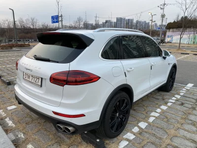 Porsche CAYENNE