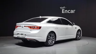 Renault SM6