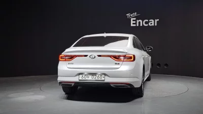 Renault SM6