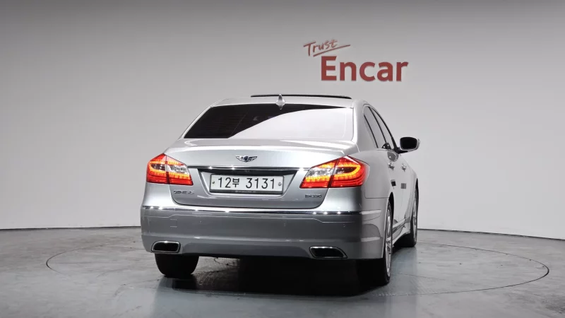 Hyundai Genesis