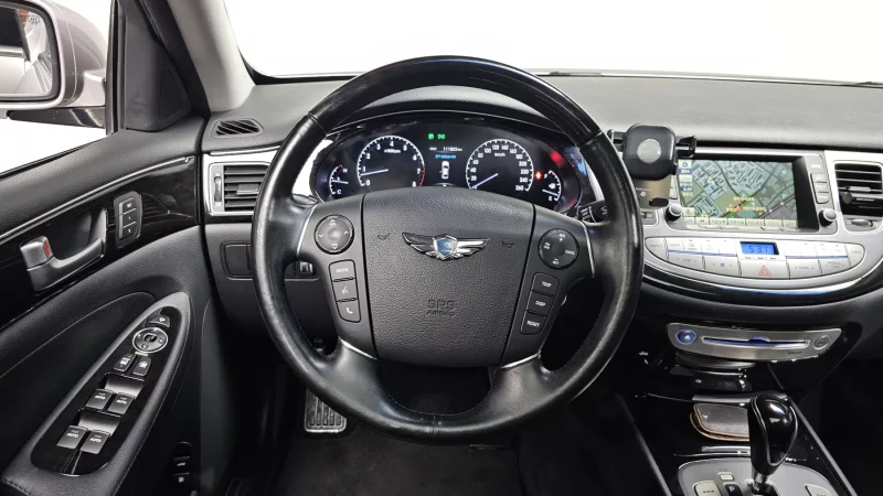 Hyundai Genesis