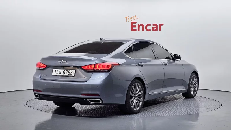 Hyundai Genesis