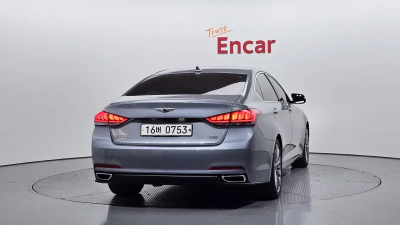 Hyundai Genesis