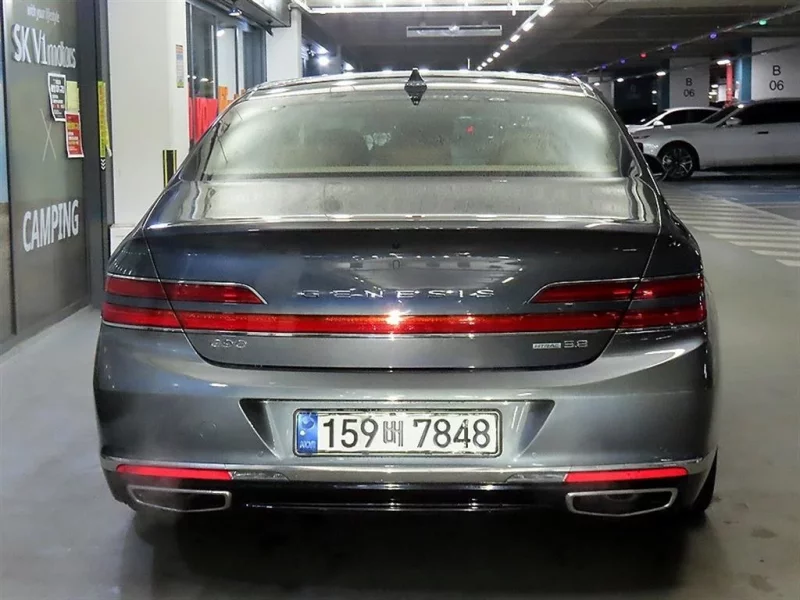 Genesis G90