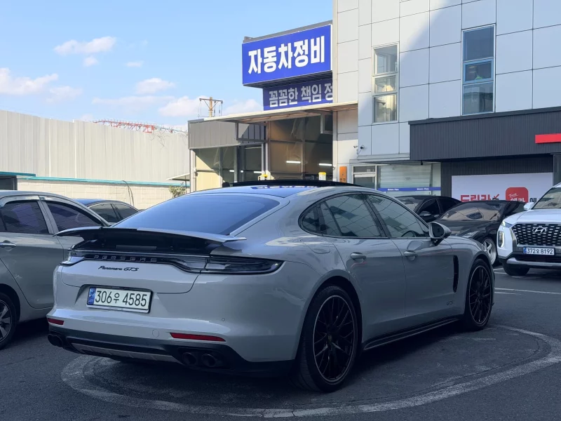 Porsche PANAMERA