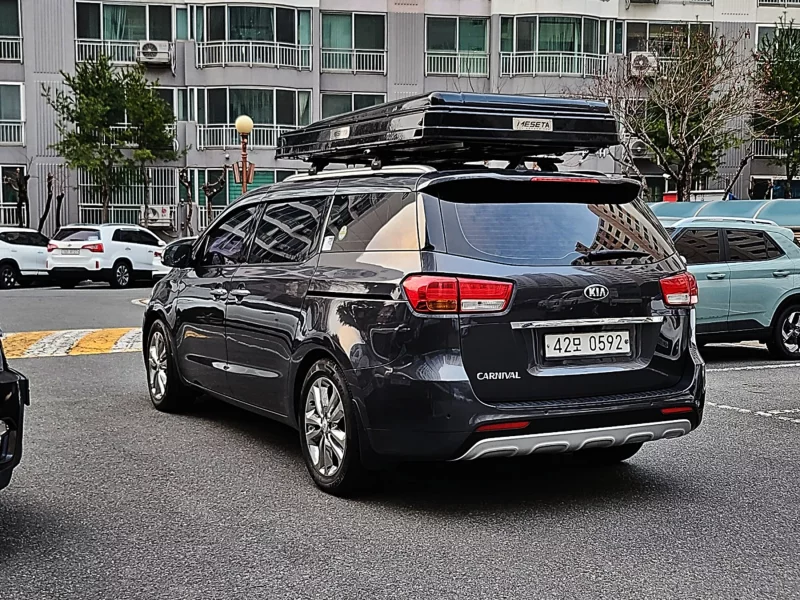 Kia Carnival