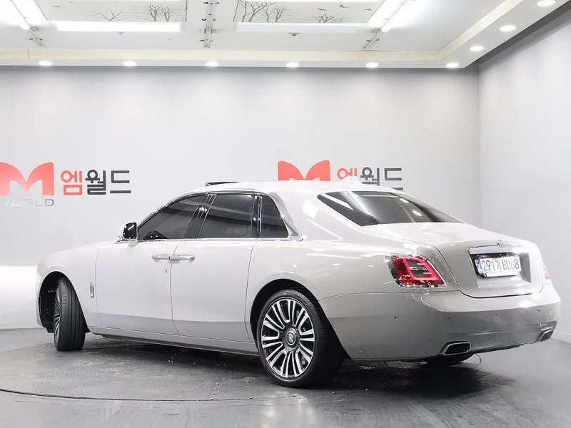 Rolls-Royce GHOST