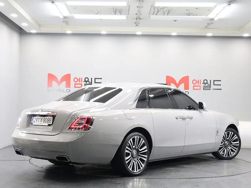 Rolls-Royce GHOST