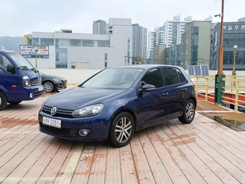 Volkswagen GOLF