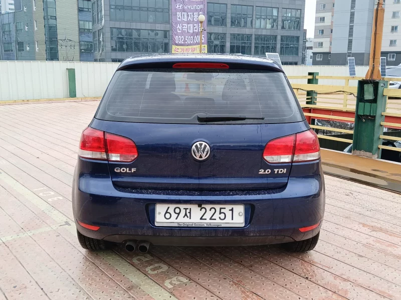 Volkswagen GOLF