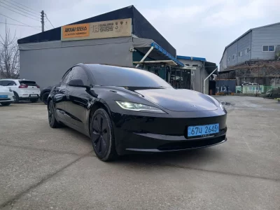 Tesla MODEL 3