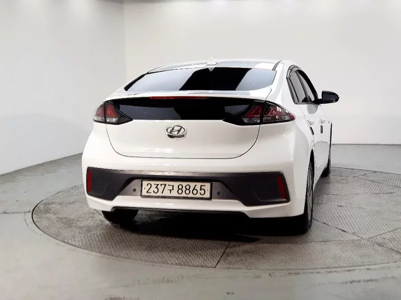 Hyundai Ioniq