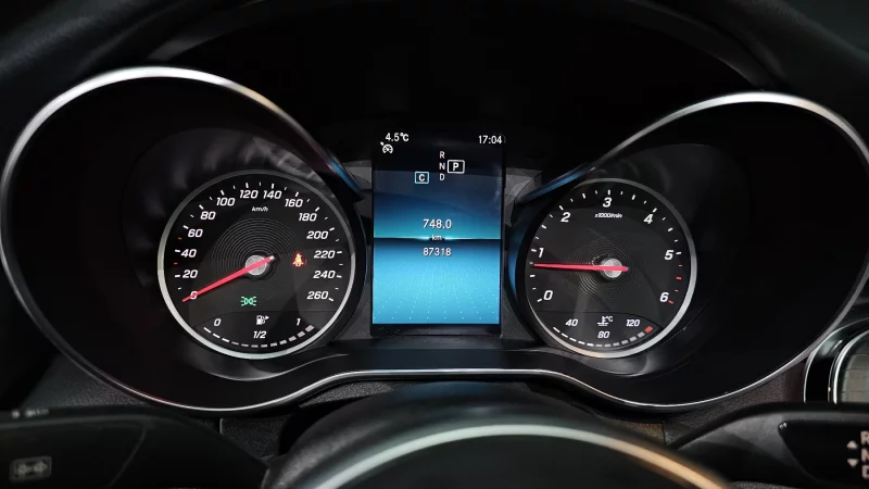 Mercedes-Benz C-Class