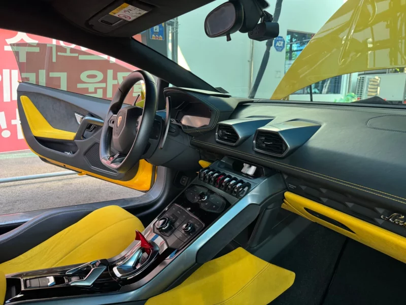 Lamborghini HURACAN