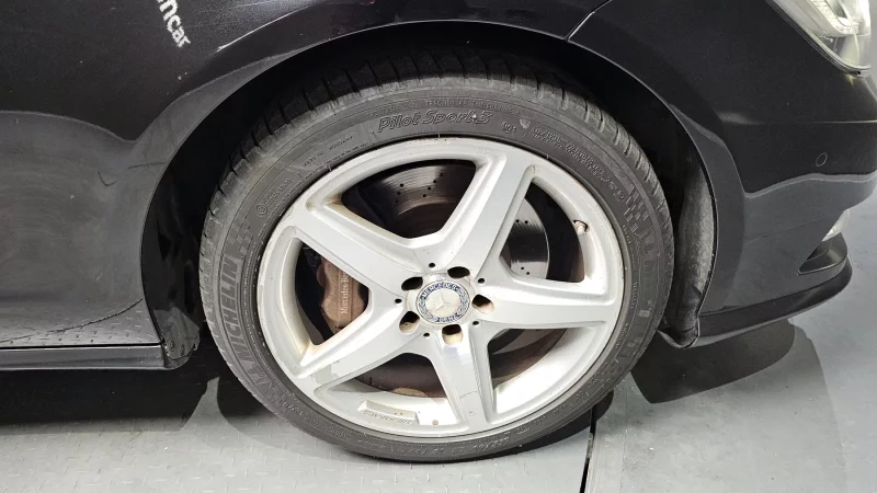 Mercedes-Benz CLS-Class