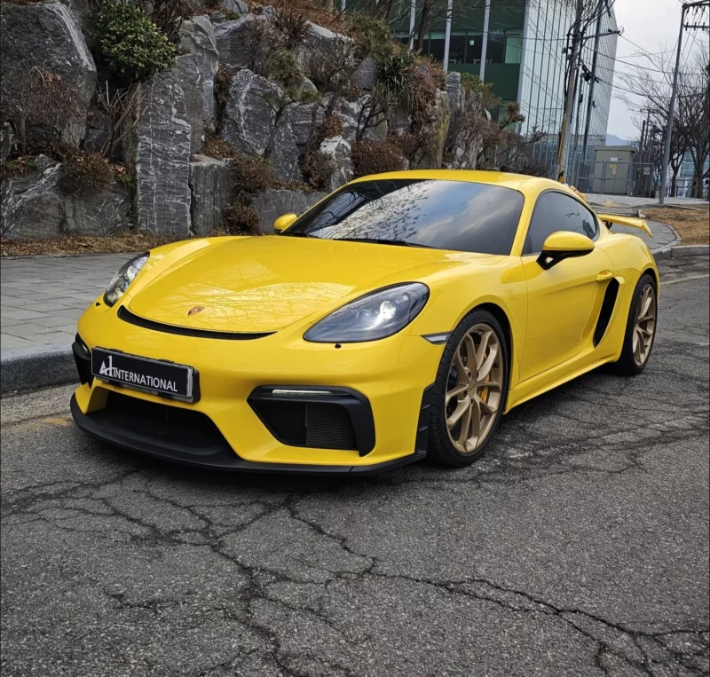 Porsche CAYMAN