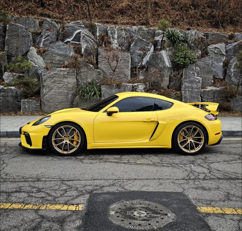 Porsche CAYMAN