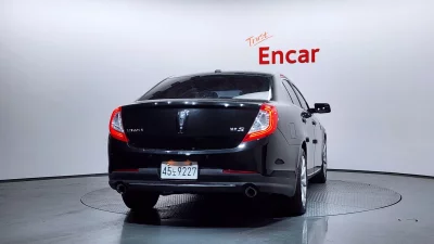Lincoln MKS