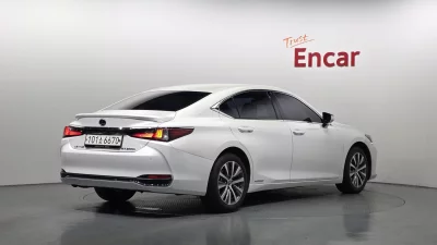 Lexus ES300h