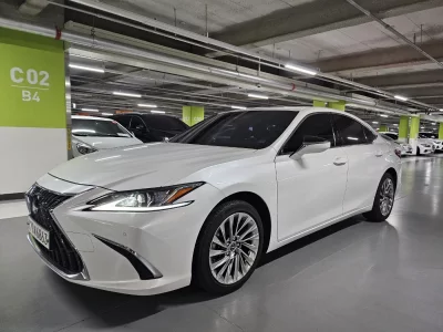Lexus ES300h