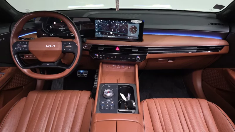 Kia K8