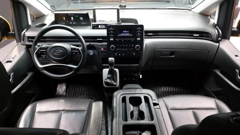 Hyundai Staria