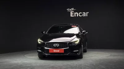 Infiniti Q30