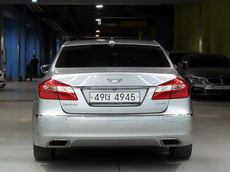 Hyundai Genesis