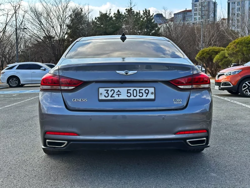 Hyundai Genesis