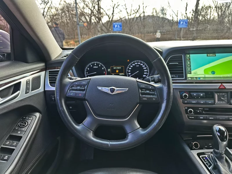 Hyundai Genesis