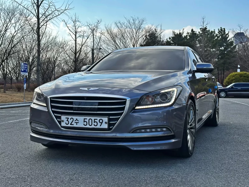 Hyundai Genesis