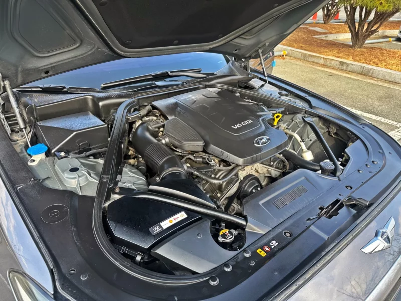 Hyundai Genesis