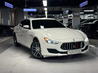 Maserati GHIBLI