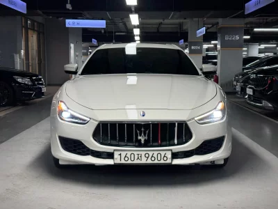 Maserati GHIBLI