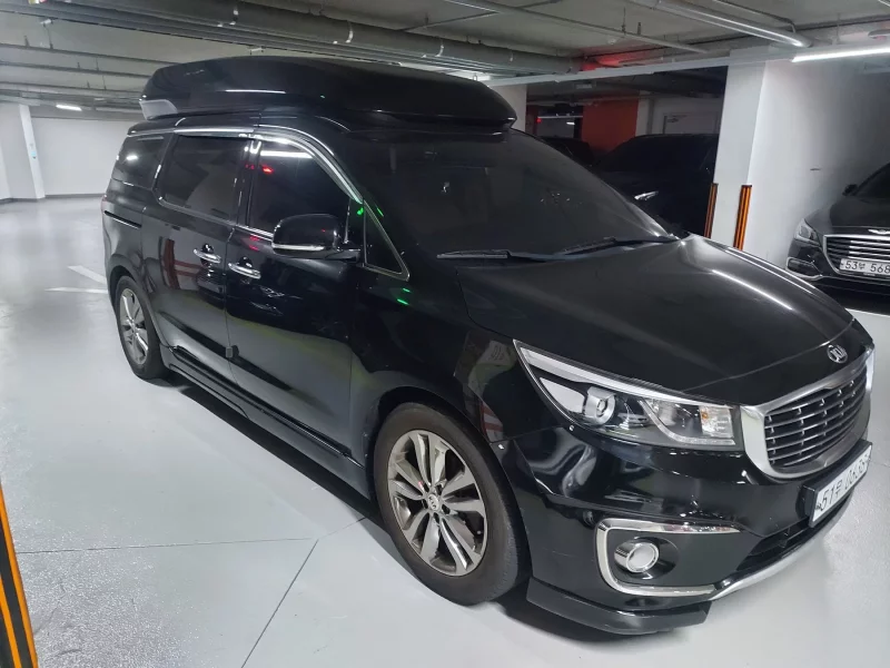 Kia Carnival