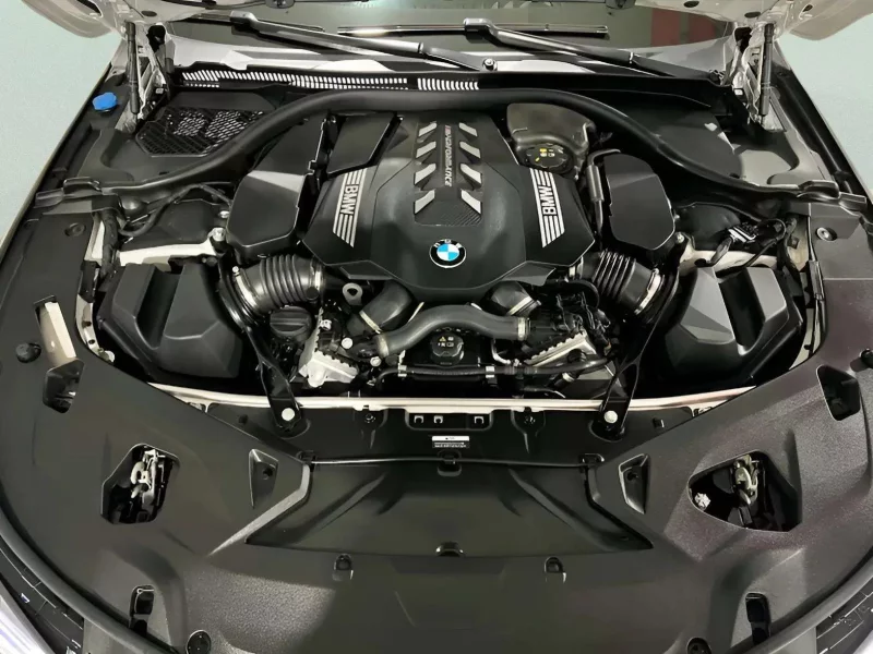 BMW 8-Series
