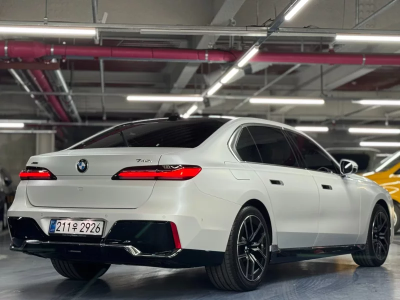 BMW 7-Series