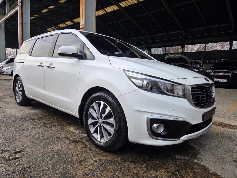 Kia Carnival